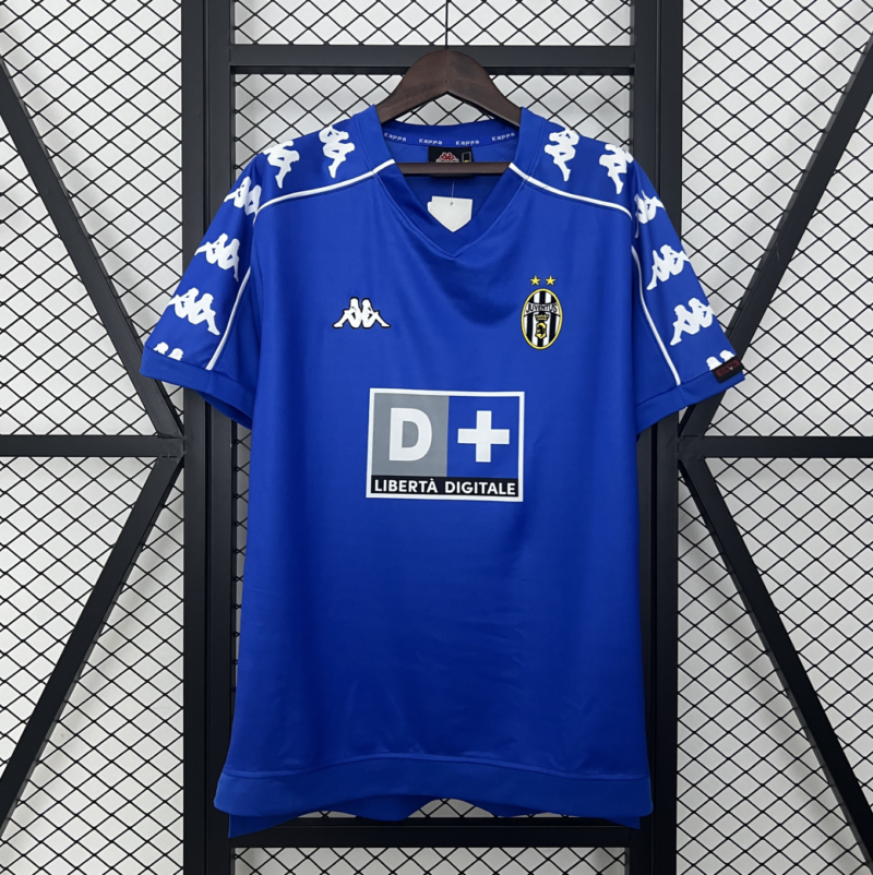 Retro Juventus 99/00 Away Jersey